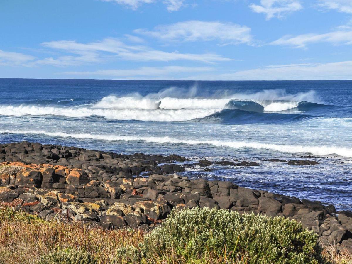 Hearns Beachside Villa 2 Port Fairy Dış mekan fotoğraf